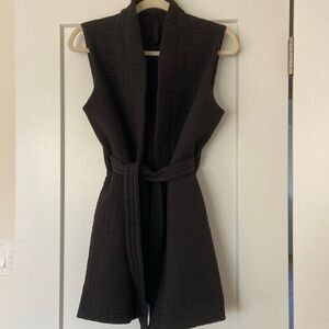 Quilted vest - very chic looking and versatile